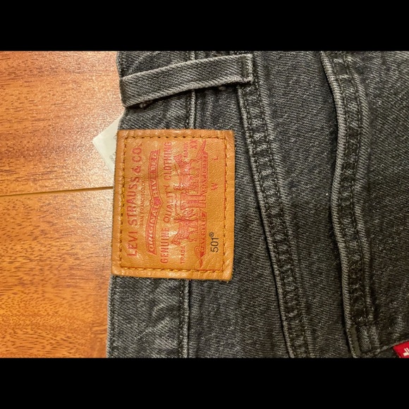 501® ORIGINAL CROPPED STUDDED WOMEN'S JEANS - Picture 8 of 8